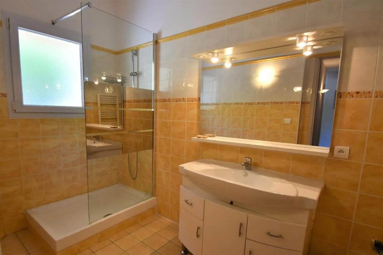 Holiday home Vaujanylocations - Roches Grandes 49 Villa